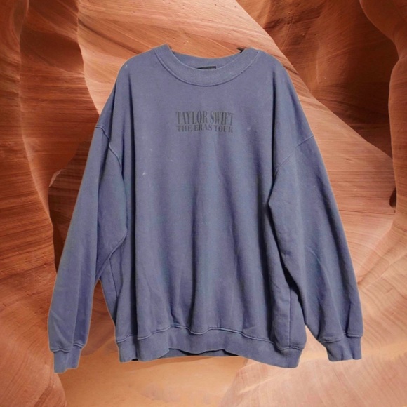 OFFICIAL RARE Taylor Swift Eras Tour Exclusive Blue Crewneck Size Large - Picture 5 of 8